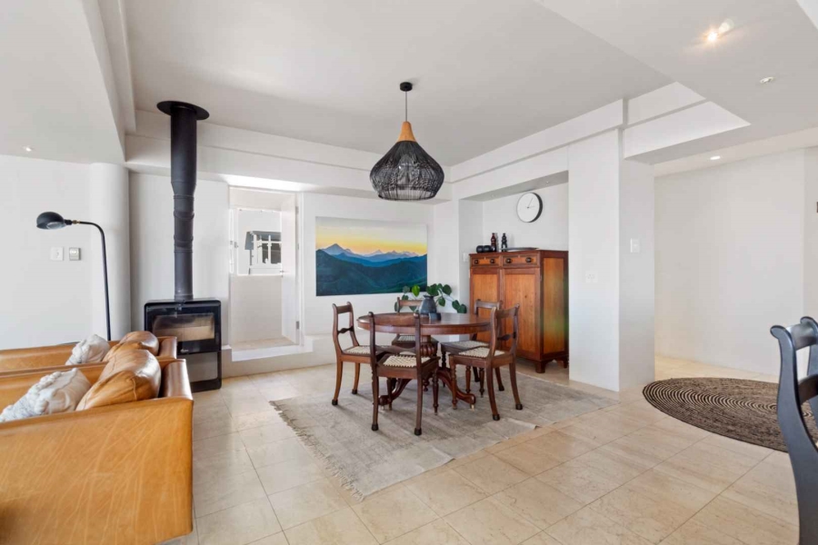 2 Bedroom Property for Sale in Sea Point Western Cape